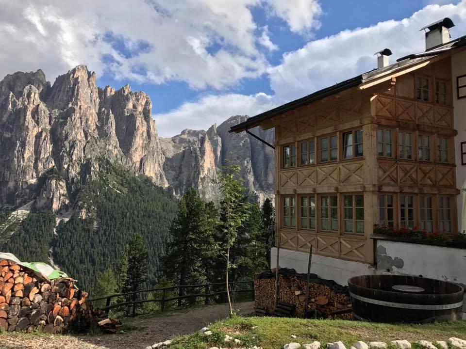 Rifugio Negritella Hotel Pozza di Fassa Esterno foto